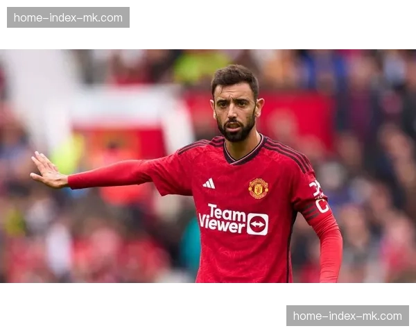 转会传闻：拉齐奥门将普罗韦德尔成为曼联夏季引援目标