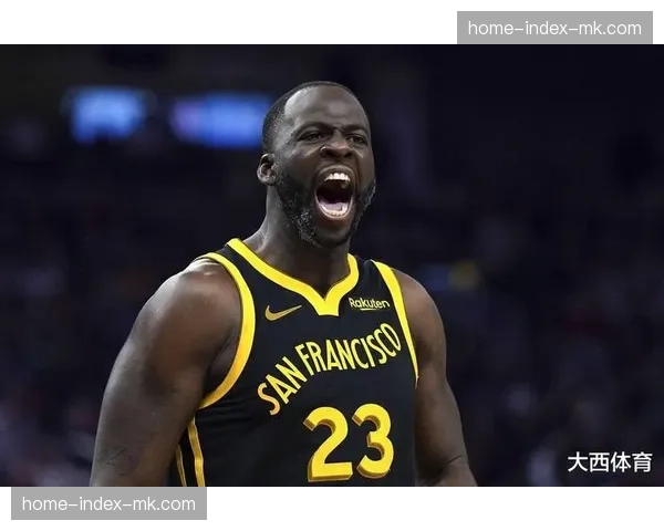 更衣室领袖：追梦格林在录像分析会上详解防守轮转要点